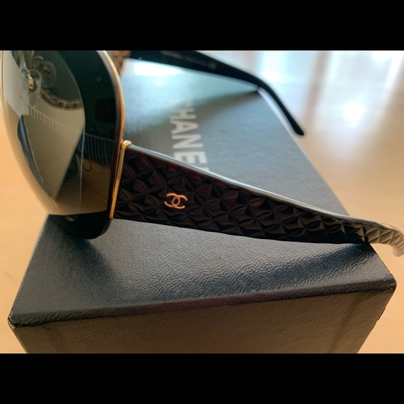 Chanel Sunglasses - Picture 5 of 11
